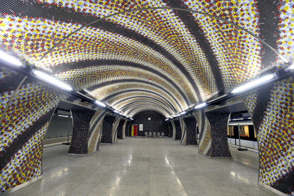 A 4-es metró állomásai